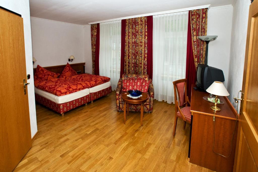 Moselland Hotel Im Enderttal Zum Onkel Willi Кохем Номер фото