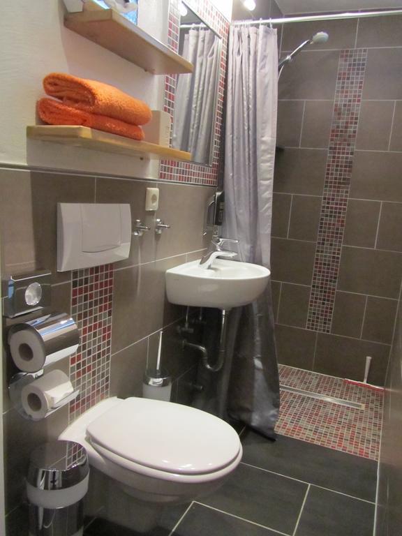 Moselland Hotel Im Enderttal Zum Onkel Willi Кохем Номер фото